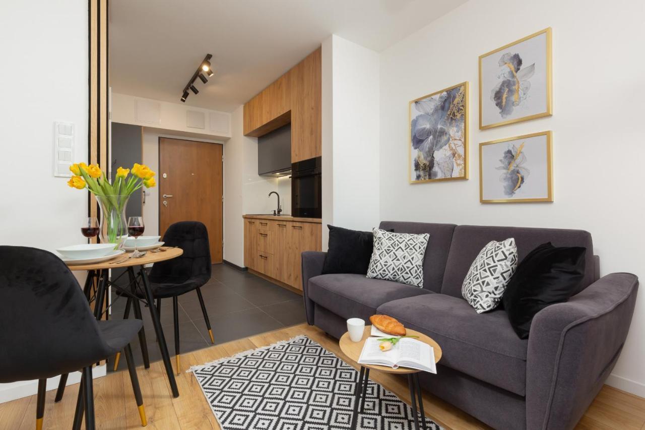 Warsaw Praga Kokoryczki Apartments With Parking By Noclegi Renters Exteriér fotografie